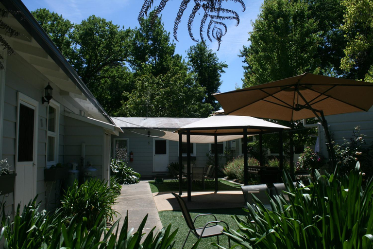Exterior 6