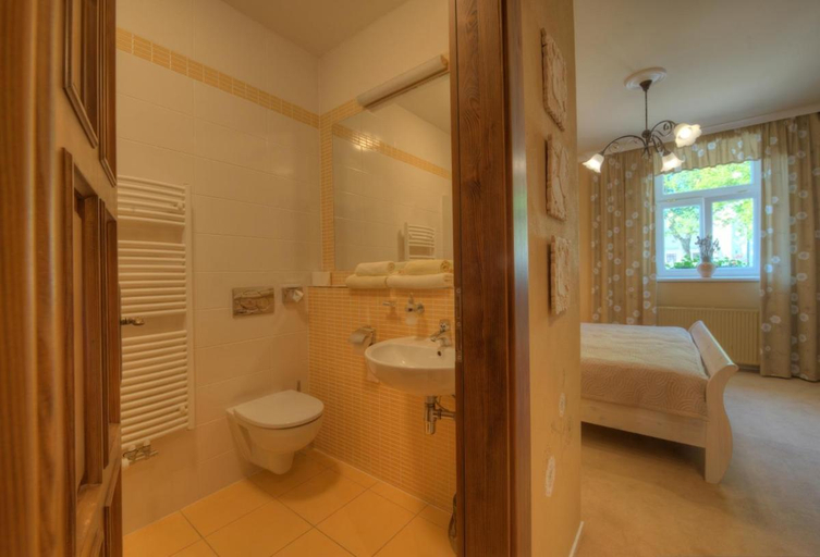 Bathroom 4, Hotel Pansky dum, Žďár nad Sázavou
