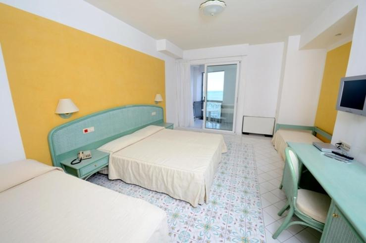 Bedroom 2, Hotel club 2 Torri, Salerno