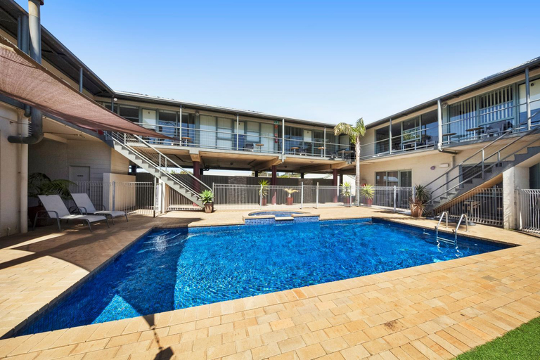 Swimming Pool 8