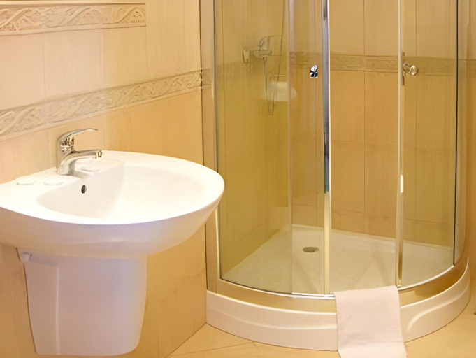 Bathroom 4, Hotel Artur, Kraków City
