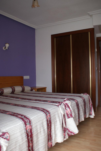 Others 4, Hostal Virgen del Villar, Valladolid