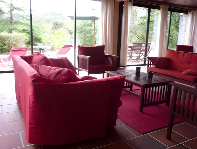 Public Area 3, Le Patio Bleu, Var