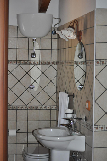Bathroom 3, Agriturismo La Colombaia, Caserta