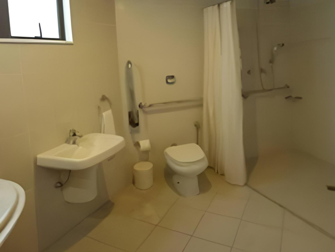 Bathroom 5, Wetiga, Bonito