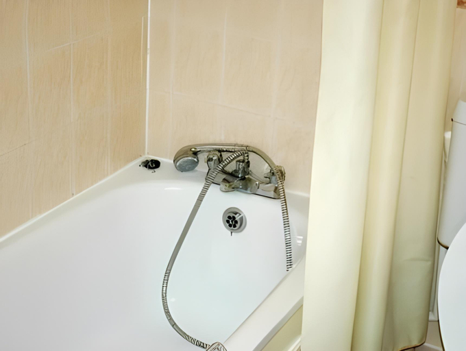 Bathroom 3, Preston Park Hotel, Brighton and Hove