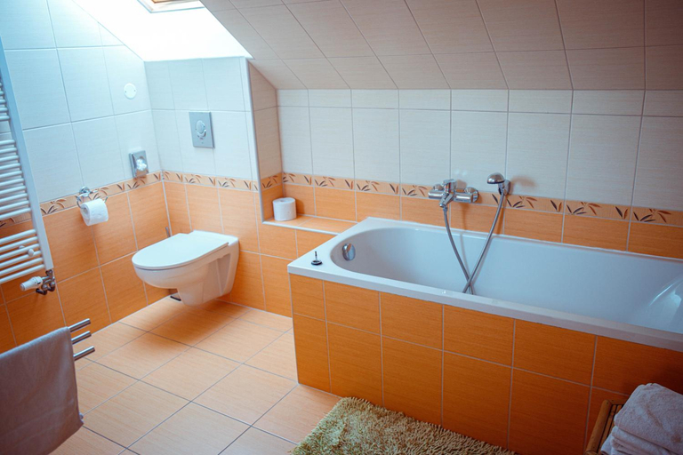Bathroom 2, Dvur Pohody, Děčín