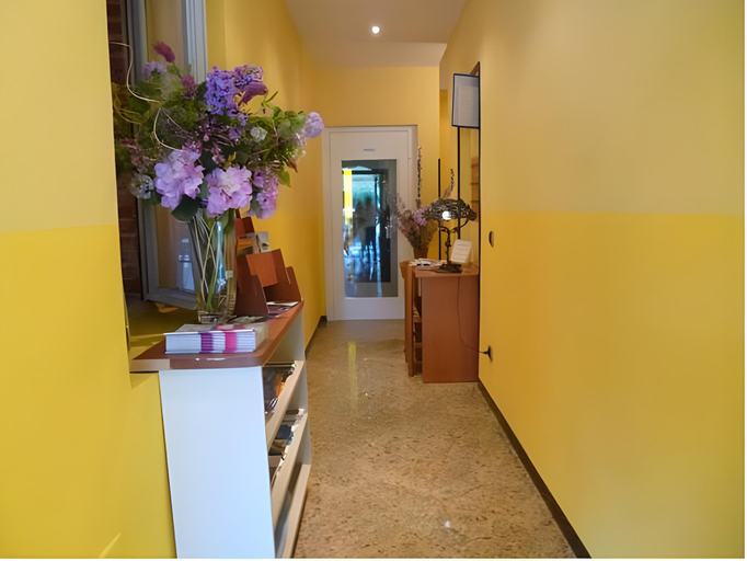 Others 5, Albergo Tecla, Verona