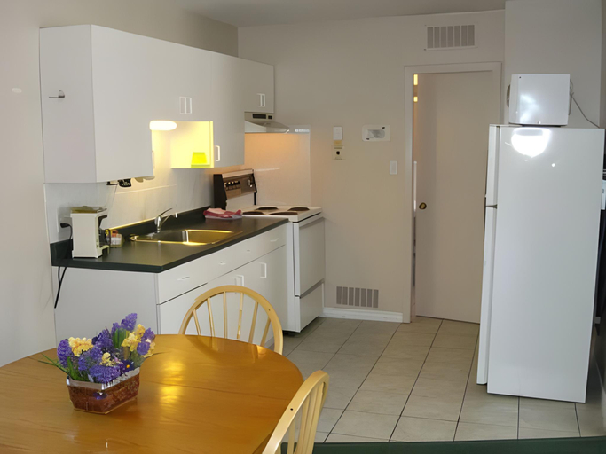 Others 5, Comox Valley Inn & Suites, Comox-Strathcona