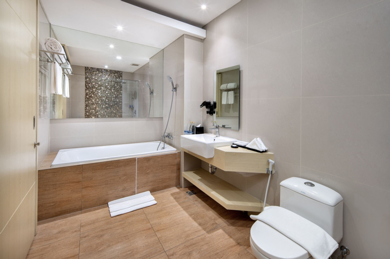 Bathroom 13