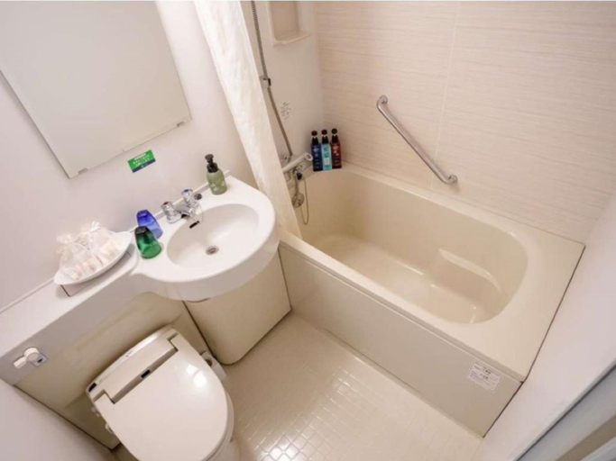Bathroom 9