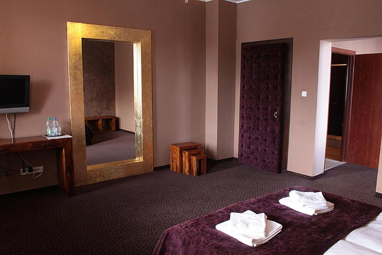 Bedroom 3, A' PROPOS Hotel, Restauracja, Club, Wałbrzych