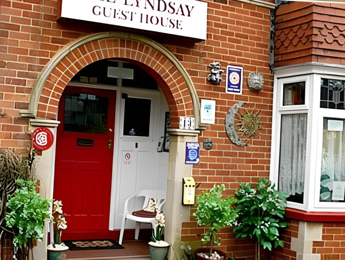 Entrance, The Lyndsay Guest House, Lincolnshire
