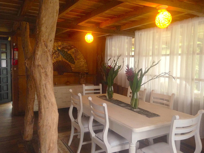 Food & Drinks 3, Casa de Piedra, San Miguel de los Bancos