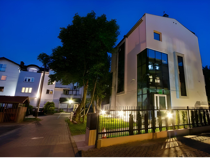 Others 4, Molo Residence, Sopot