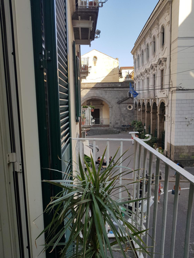 Others 5, Dreaming of Naples, Napoli