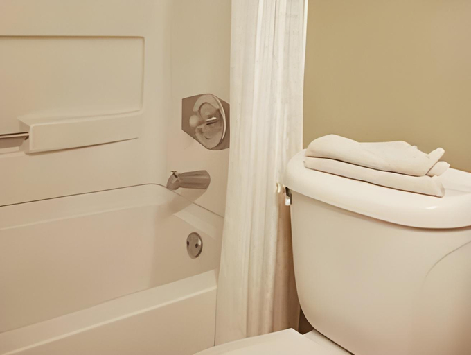 Bathroom 4, The Enclave Hotel & Suites, Orange