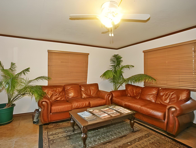 Public Area 2, Silver Queen Inn, Mohave
