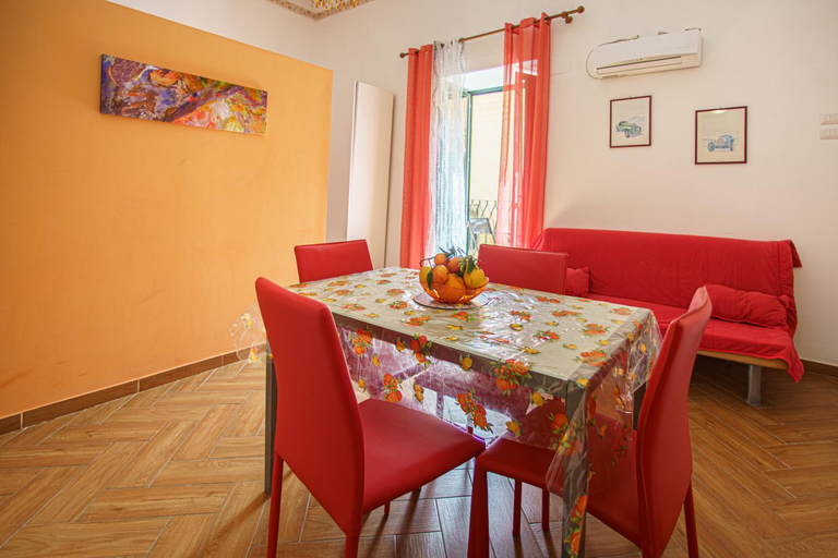 Others 4, Casa sul molo, Palermo