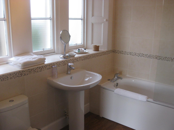 Bathroom 3, Balnearn House, Perthshire and Kinross