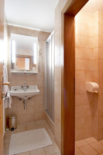 Bathroom 6