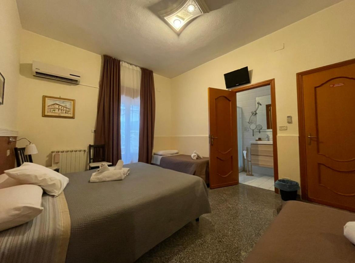 Others 3, B&B Melibleo, Syracuse