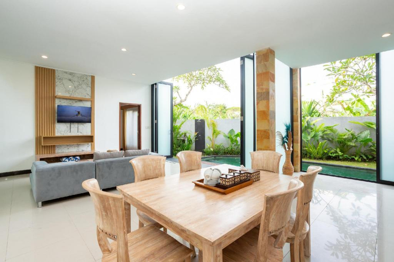 Dining Room 9