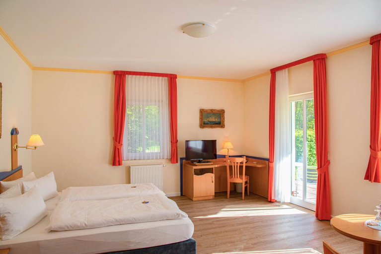 Bedroom 4, Hotel Dunenschloss, Vorpommern-Greifswald