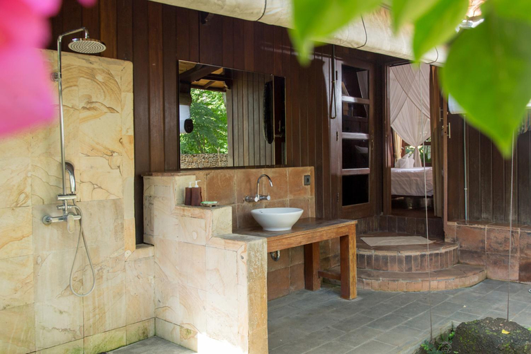 Bathroom 1, Rasasvada cottages, Badung