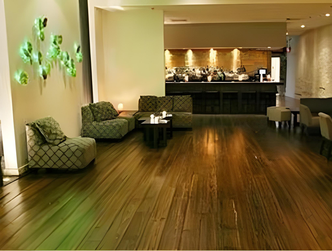 Food & Drinks 5, Loft 523, Orleans