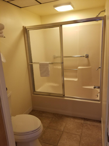 Bathroom 2, Classic Inn Lancaster, Lancaster