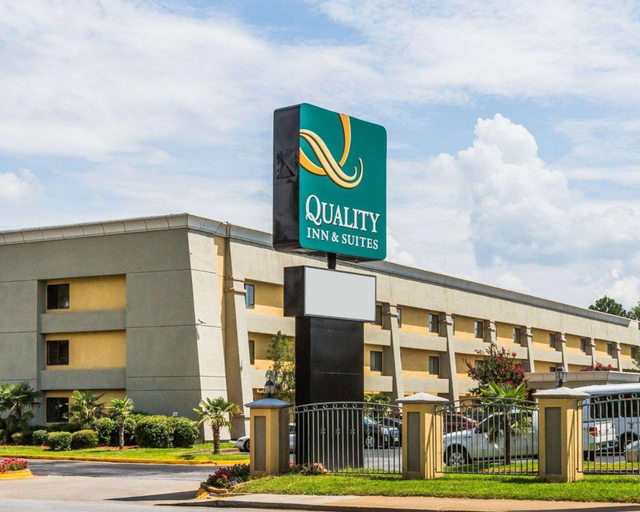 Exterior & Views 1, Quality Inn & Suites, Fulton