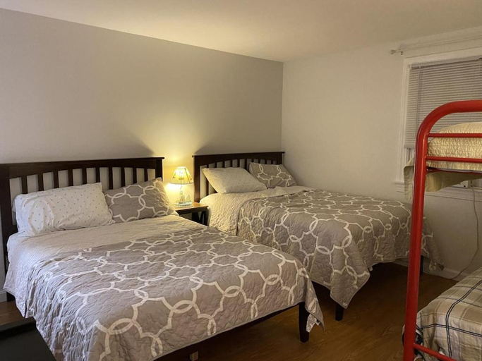 Bedroom 2, A Cozy Cape house steps to Restaurants & Beaches ~1.4 miles down scenic roads, Barnstable