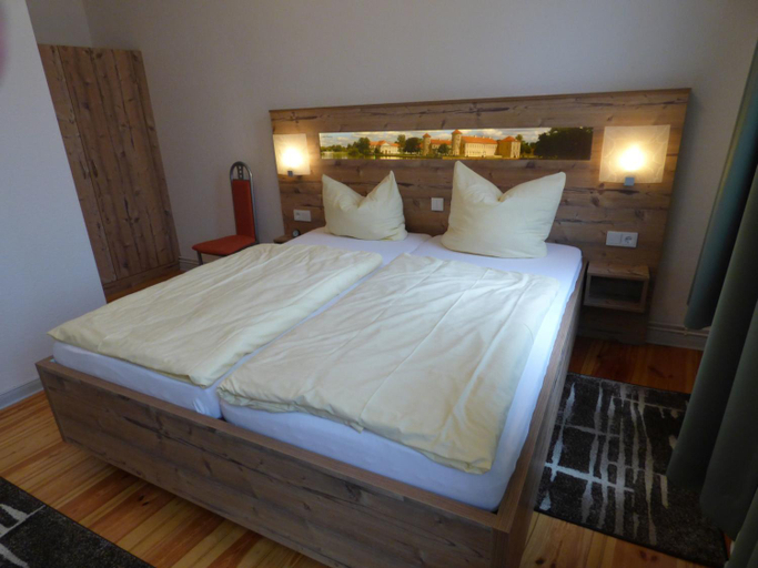 Bedroom 12