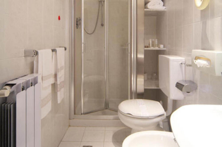 Bathroom 17