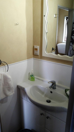Bathroom 3, Stonehaven Motel, Whangarei