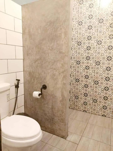 Bathroom 11