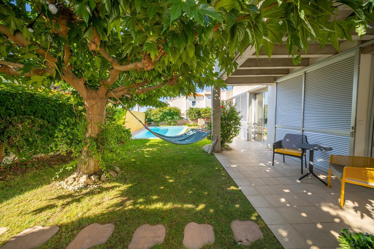 Others 2, Villa Illa, Girona