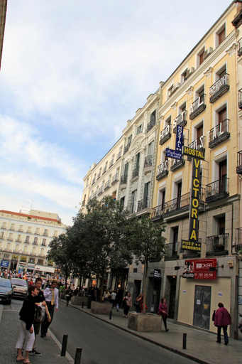 Others 4, Hostales Victoria I y II, Madrid