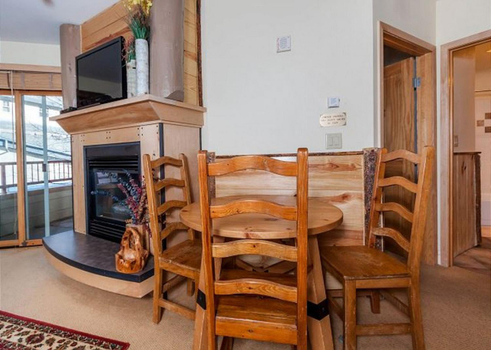 Dining Room 5