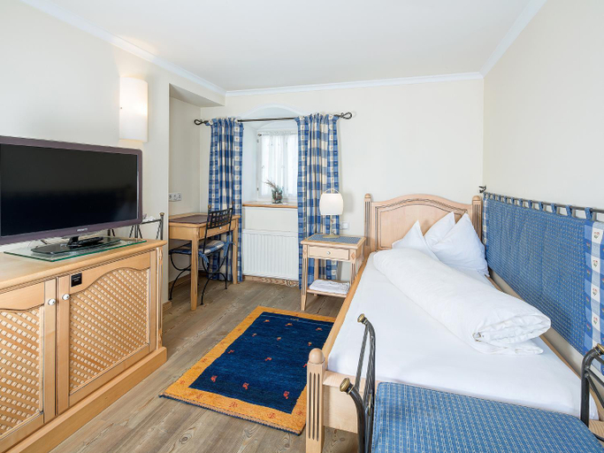 Bedroom 6