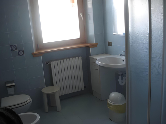 Bathroom 3, Hotel Piccolo Pocol, Belluno