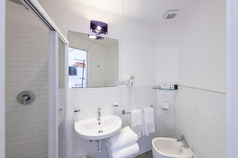 Bathroom 4, Hotel San Michele, Savona