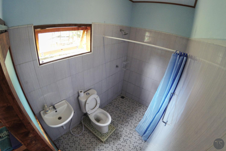 Bathroom 7