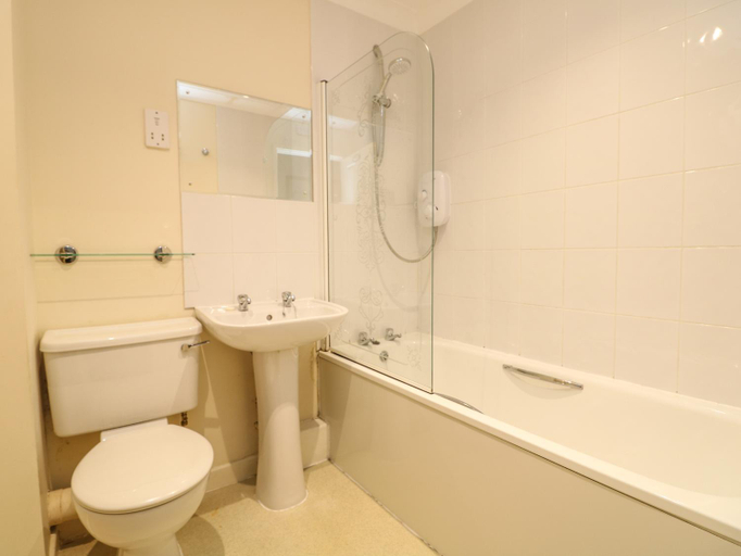 Bathroom 4, Manuka, Cornwall