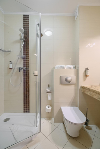 Bathroom 3, Hotel Antoni, Lubaczów