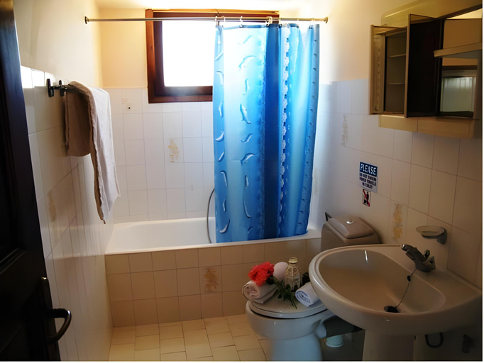 Bathroom 3, Villa Diasselo, Crete