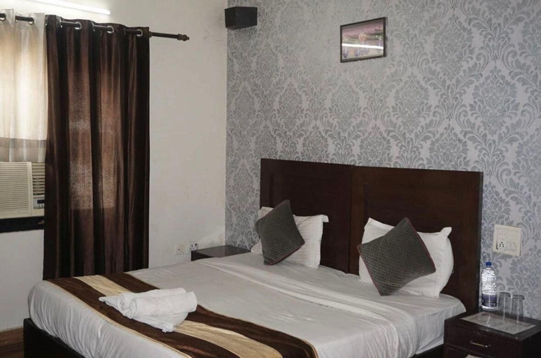 Bedroom 2, hotel ashi, Satna