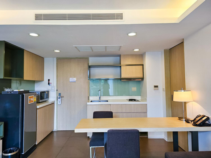 Dining Room 11
