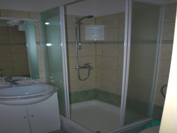 Bathroom 2, Apartments Mia, Postira